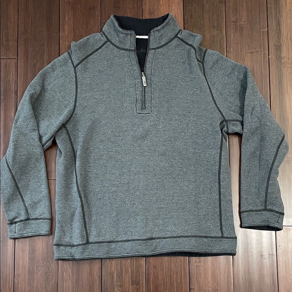 Size medium Tommy Bahama quarter zip